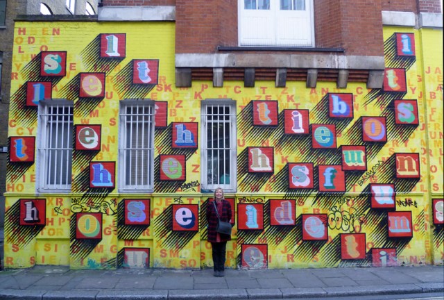 Middlesex Street (Petticoat Lane).
