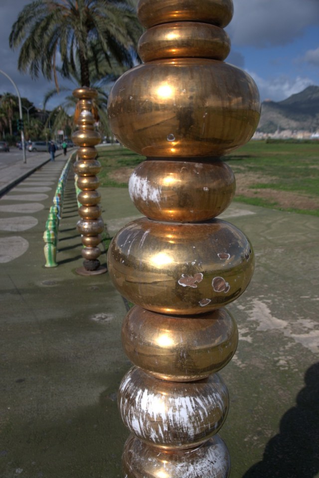 Entrance to beach carpark.