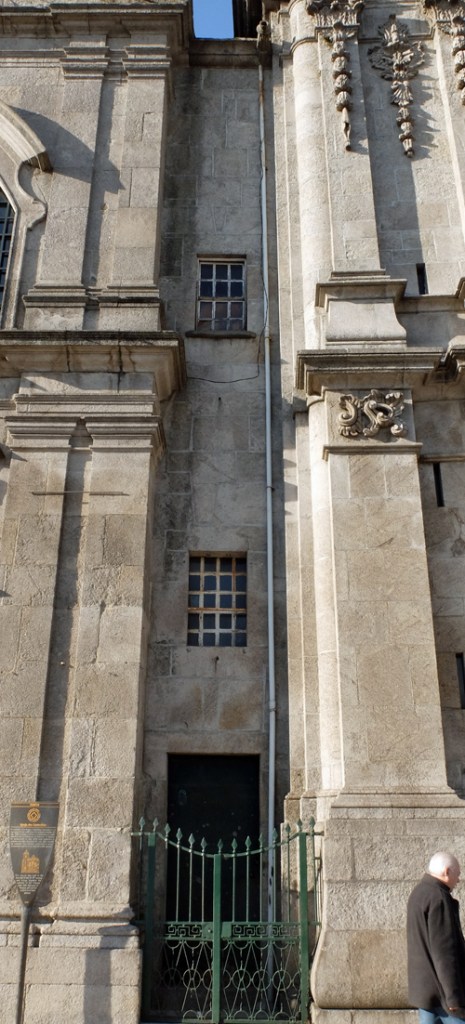 Narrowest house in Porto between two churches.